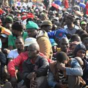 Moenie immigrante by ou inryteater in Durban aflaai, terrein is toe &ndash; pleit metro
